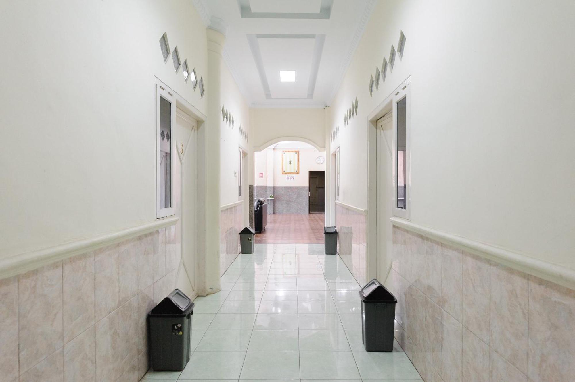 Hotel Reddoorz Syariah At Florensa Banda Aceh