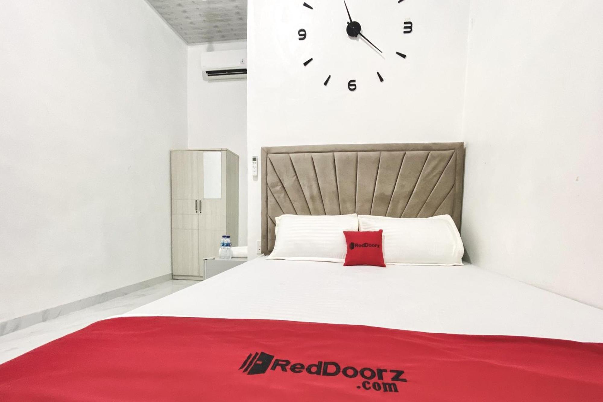 Hotel Reddoorz Syariah At Florensa Banda Aceh